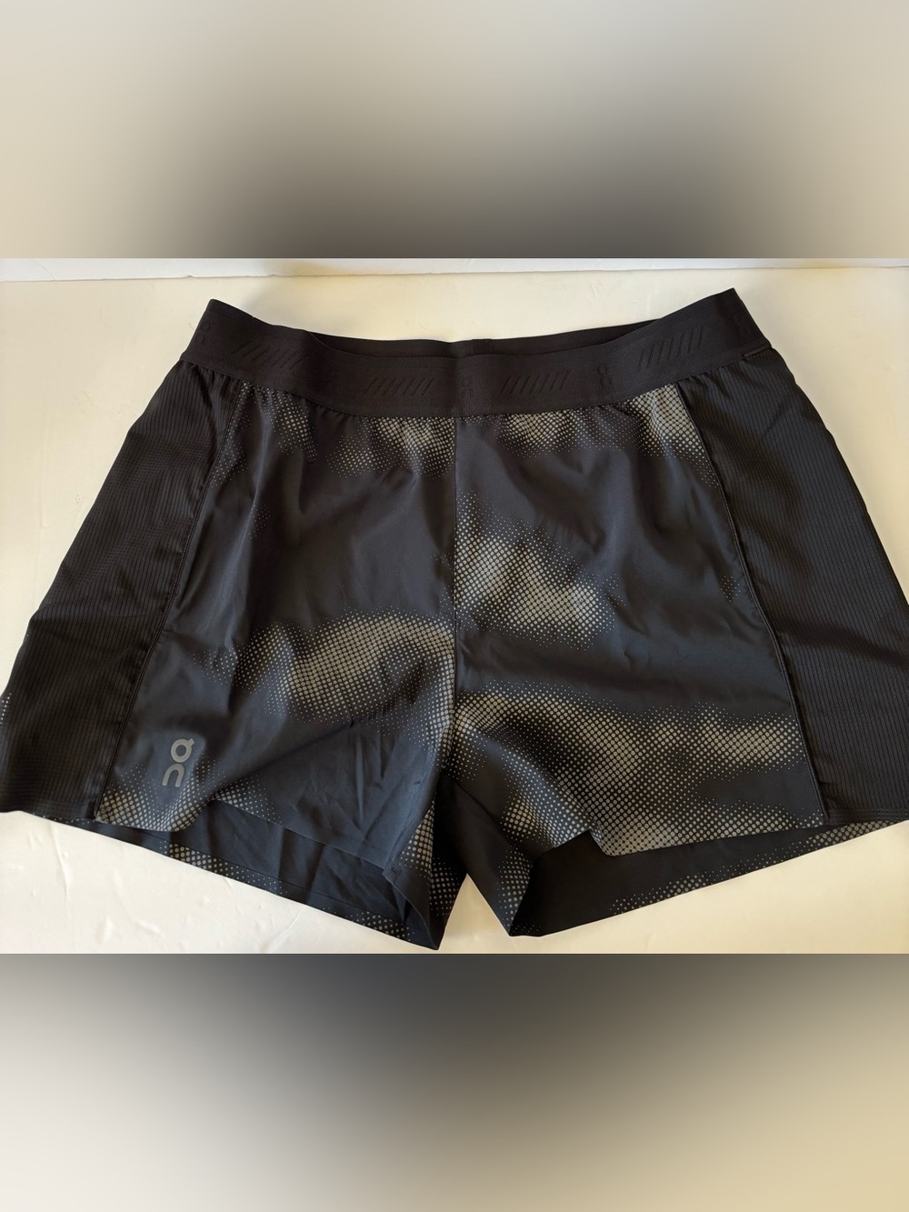 Women’s On Cloud Race Shorts